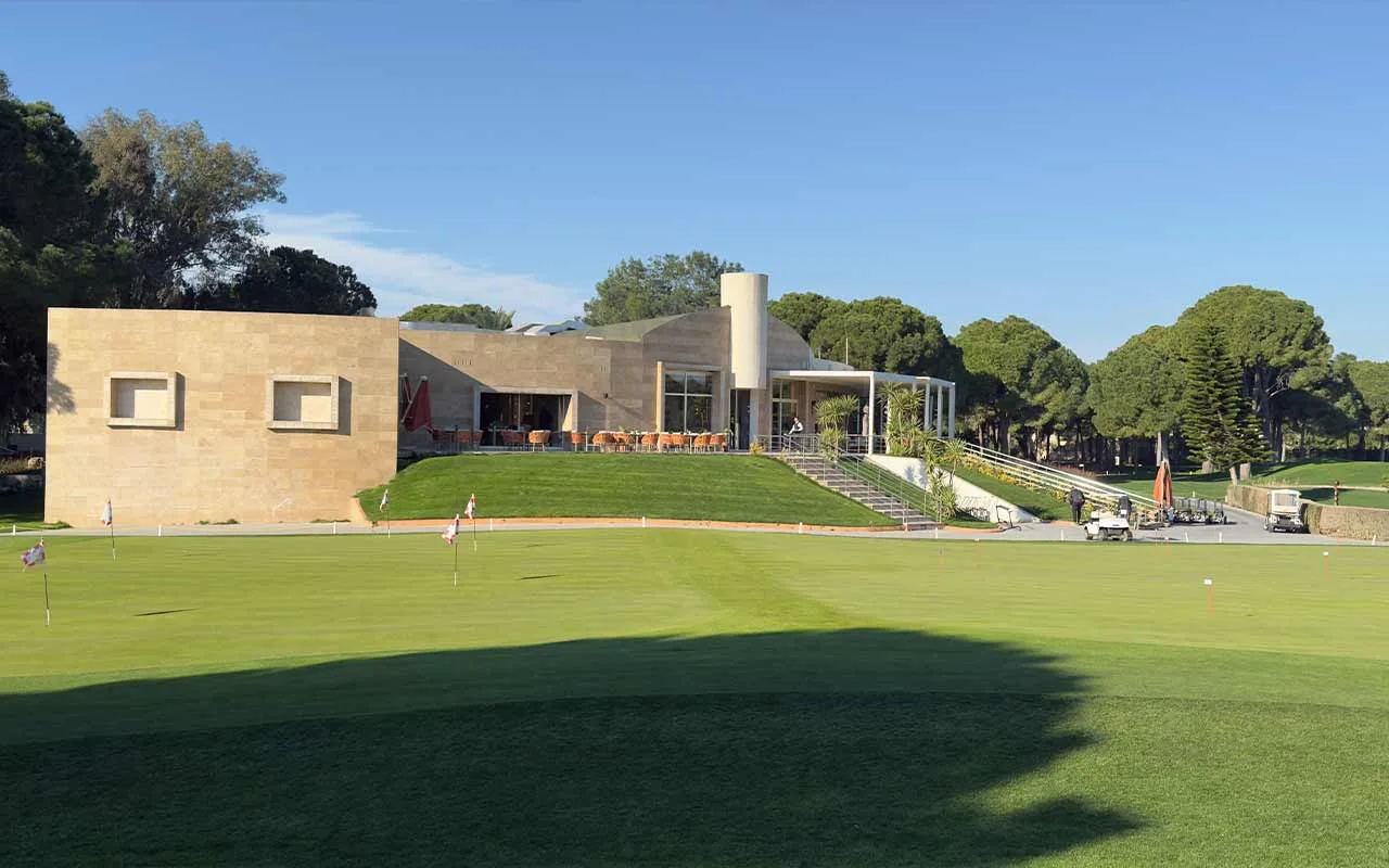 Kaya Pallazo Golfclub Belek - Unser Erfahrungsbericht 5 Kaya Pallazo Golfclub Belek Clubhaus